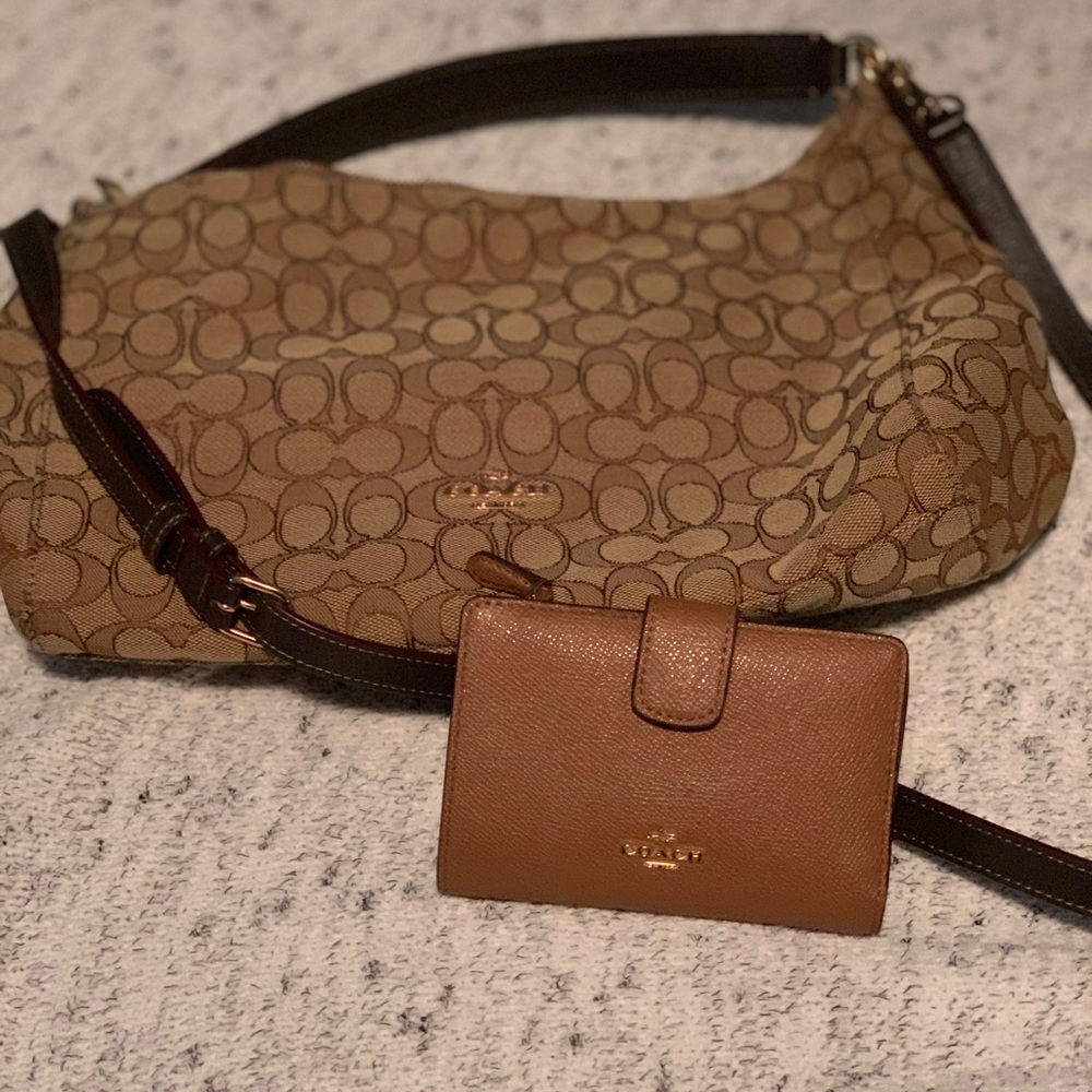 Coach purse and wallet